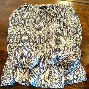 Vici top long sleeve never worn